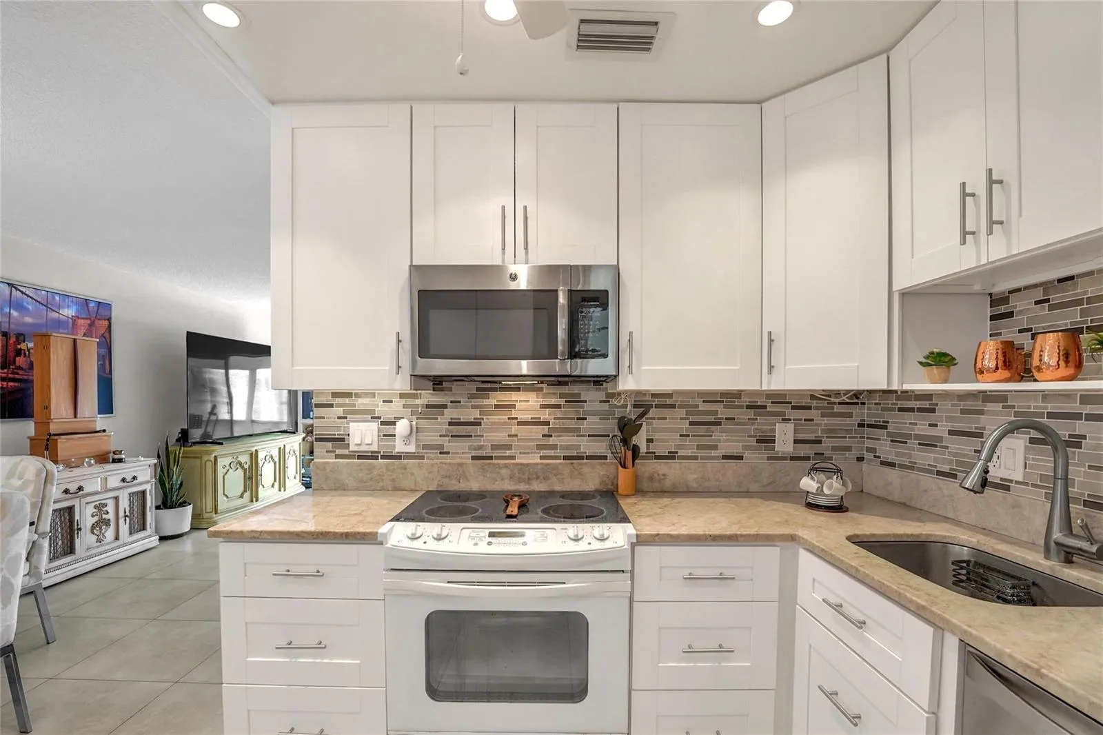 700 Layne Boulevard # 301, Hallandale Beach, FL 33009 photo 5