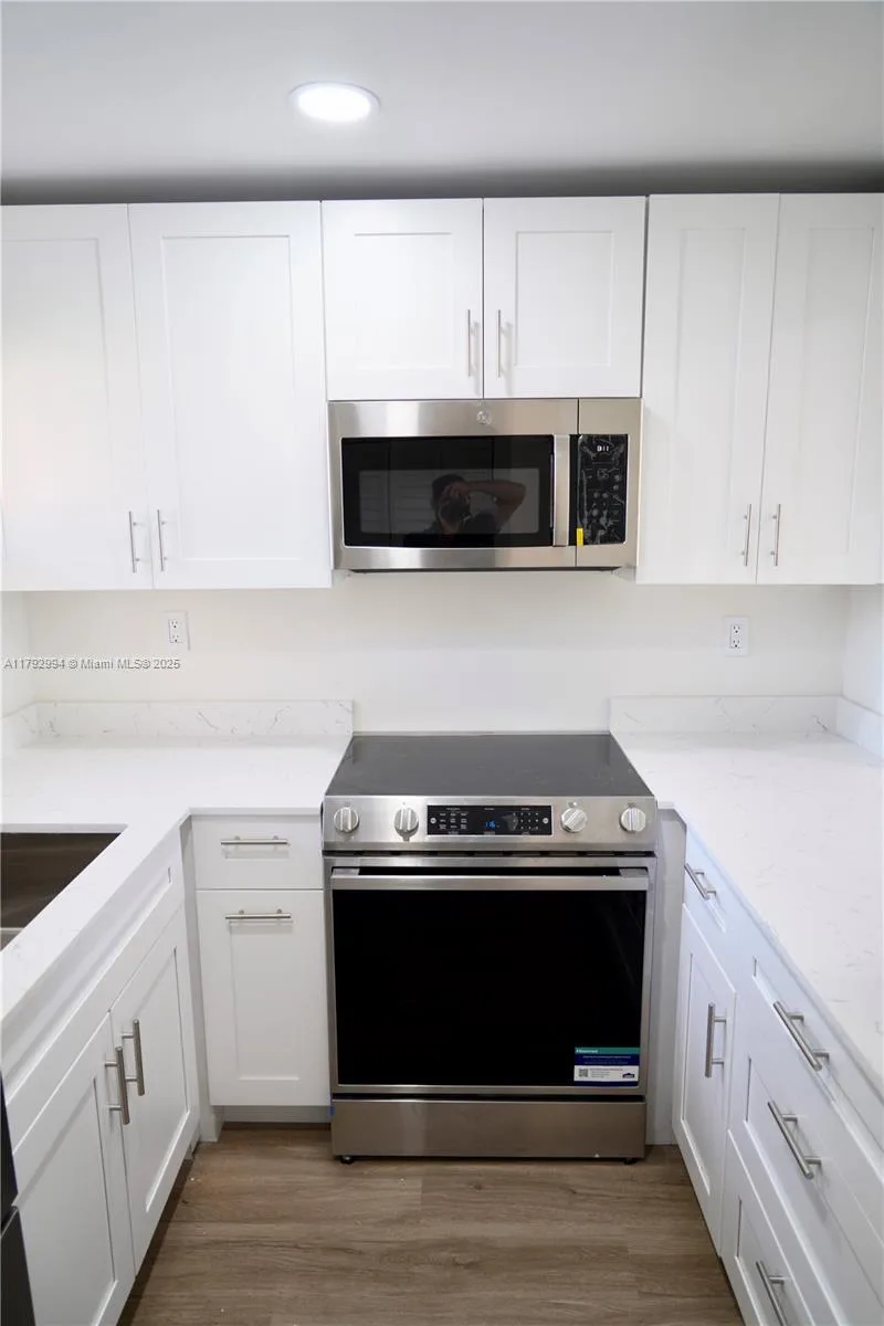 9041 Sunrise Lakes Blvd # 110, Sunrise, FL 33322 photo 4