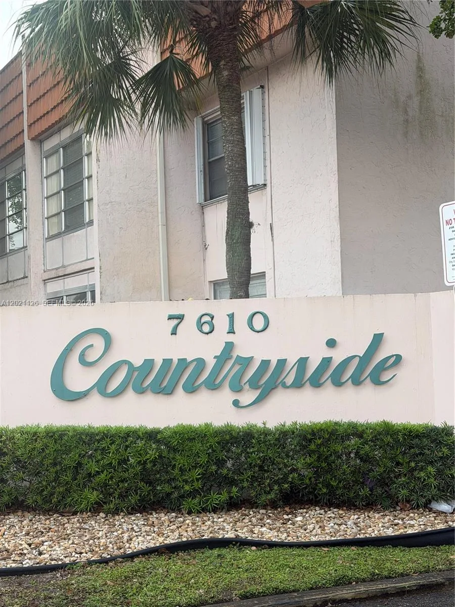 7610 Stirling Rd # 205G, Davie, FL 33024