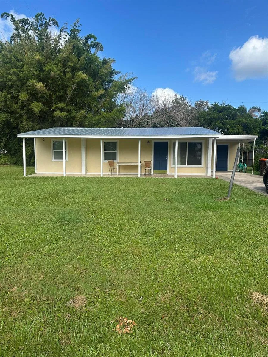 1571 4TH Court, Vero Beach, FL 32960