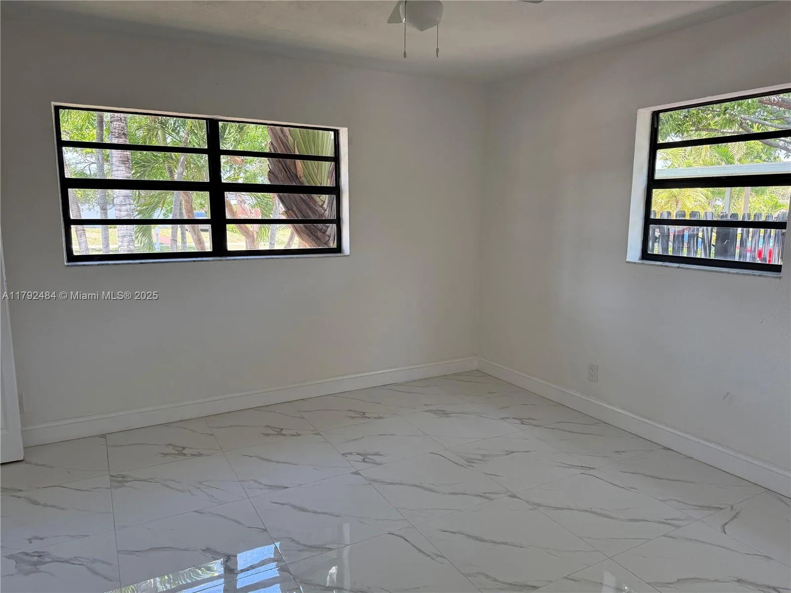 9340 Martinique Dr, Cutler Bay, FL 33189 photo 11