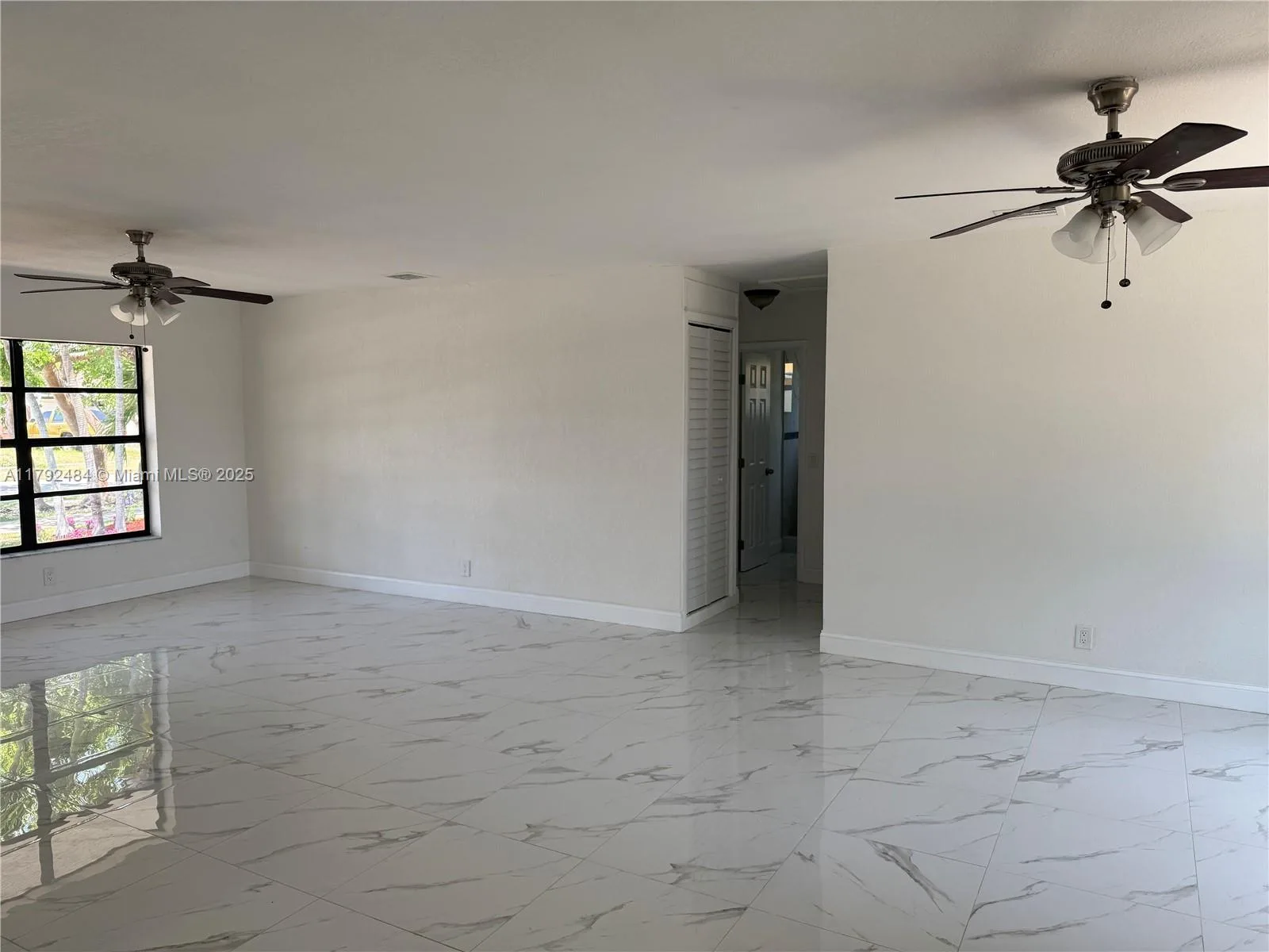 9340 Martinique Dr, Cutler Bay, FL 33189 photo 9