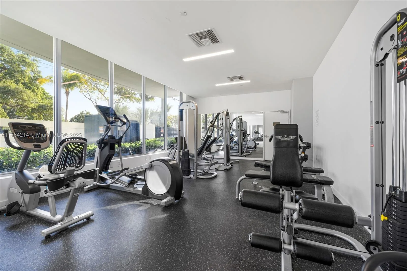 13800 Highland Dr # 302, North Miami Beach, FL 33181 photo 10