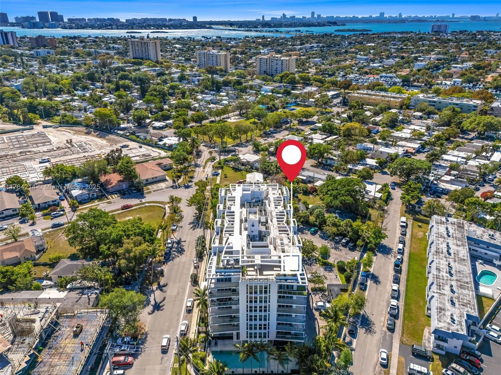 13800 Highland Dr # 302, North Miami Beach, FL 33181 photo 3