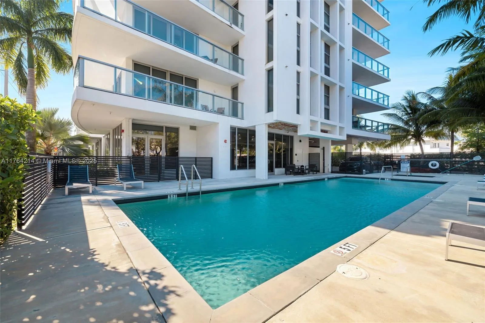 13800 Highland Dr # 302, North Miami Beach, FL 33181 photo 6