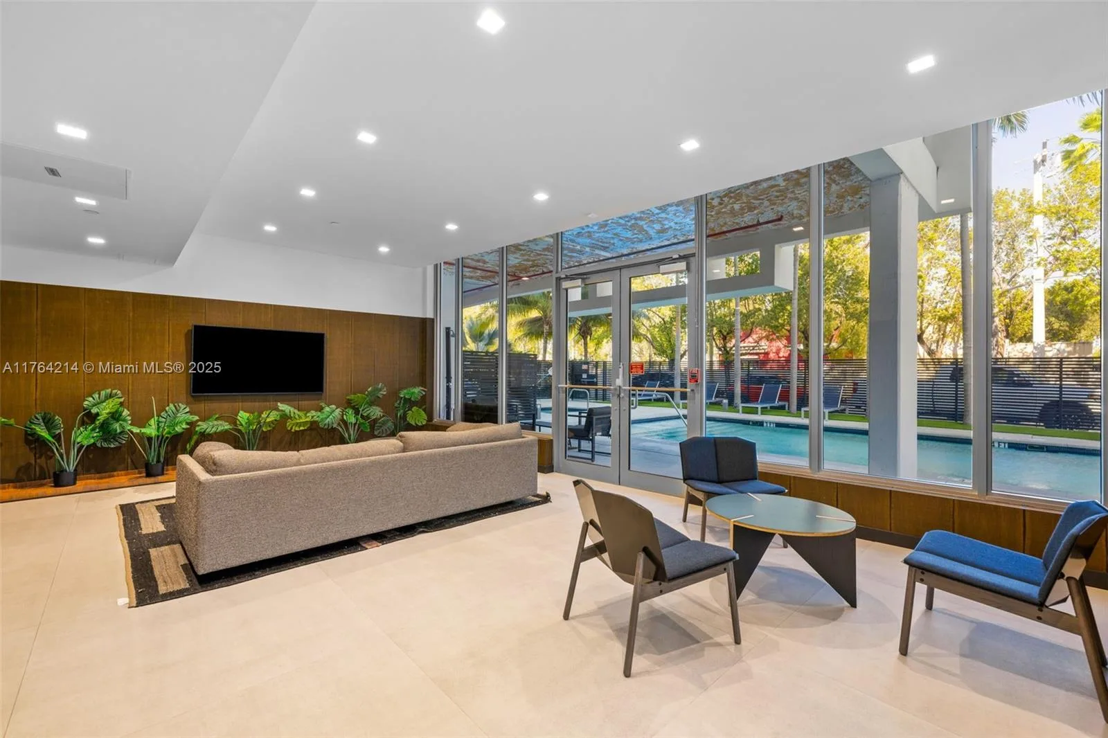 13800 Highland Dr # 302, North Miami Beach, FL 33181 photo 8