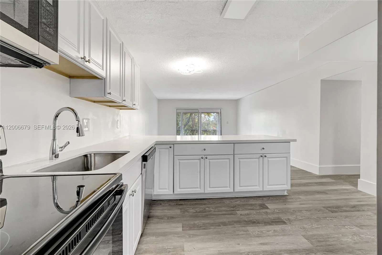 4800 Hillcrest Ln # 207, Hollywood, FL 33021 photo 6