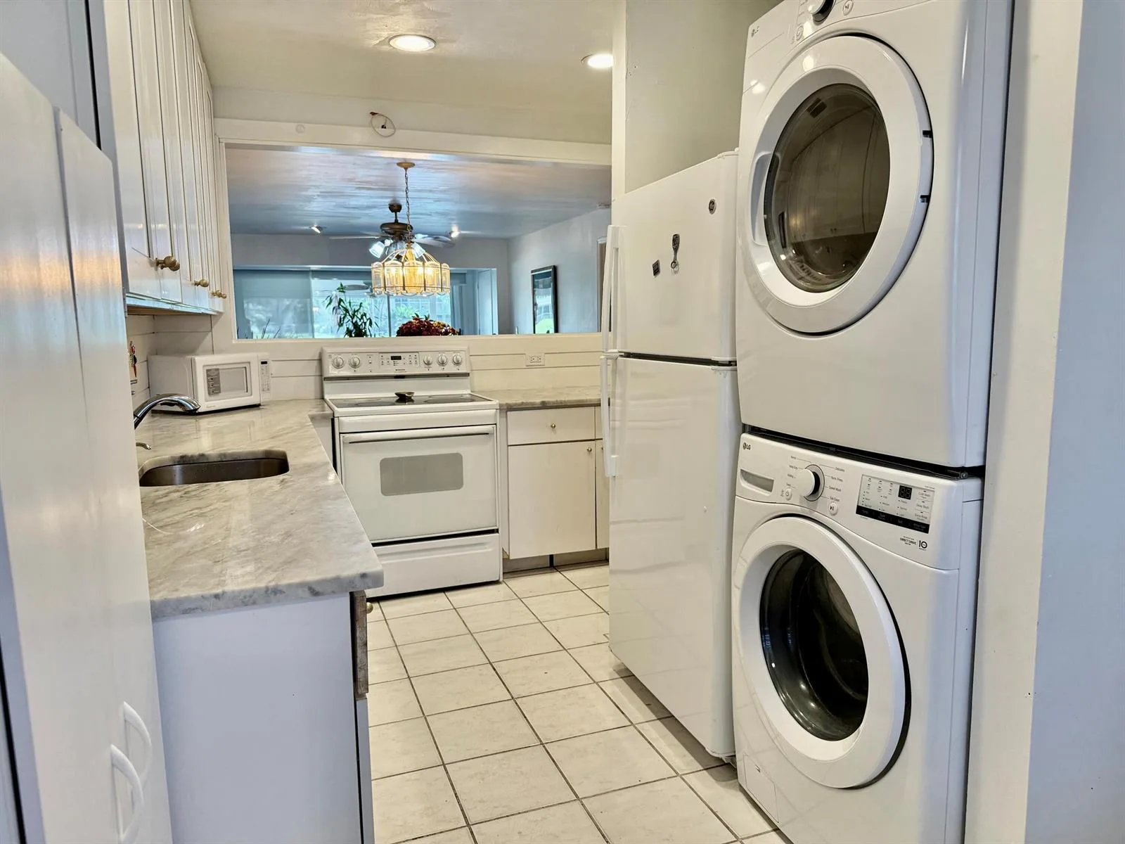 1421 NW 19th Terrace # 102, Delray Beach, FL 33445 photo 5