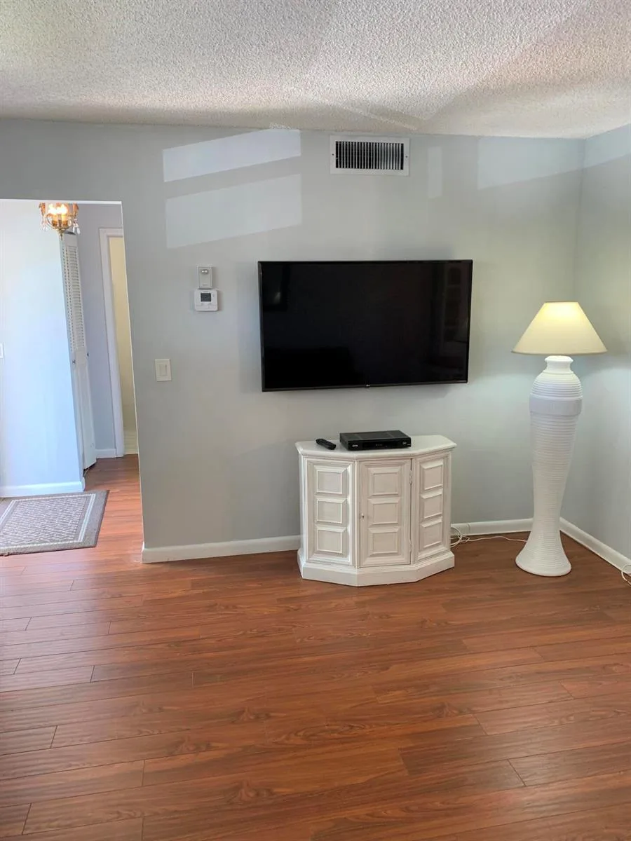 19 Colonial Club Drive # 202, Boynton Beach, FL 33435 photo 7