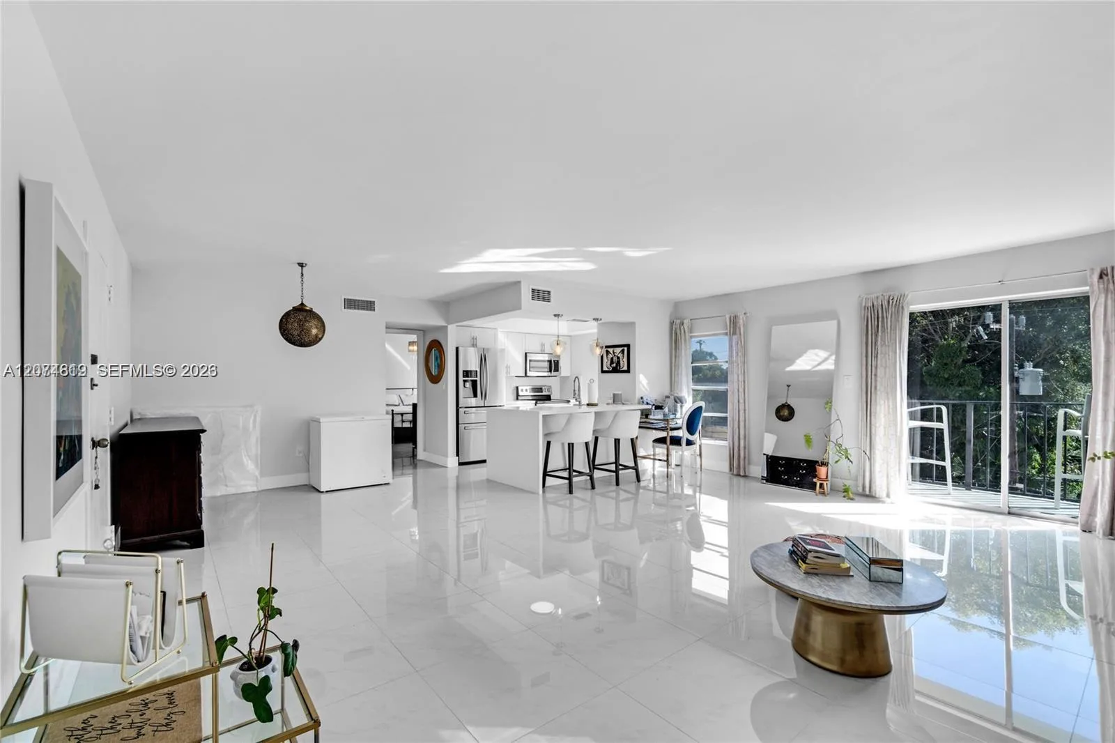 110 Salamanca Ave # 403, Coral Gables, FL 33134 photo 2