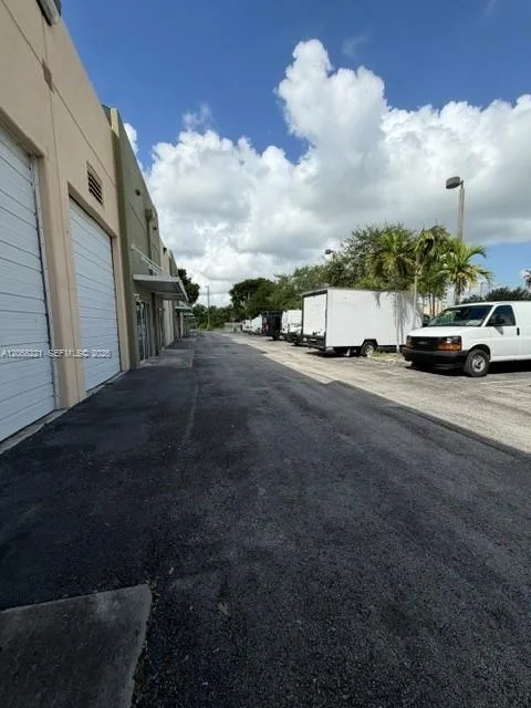 10601 NW 122nd St # 20, Medley, FL 33178 photo 5