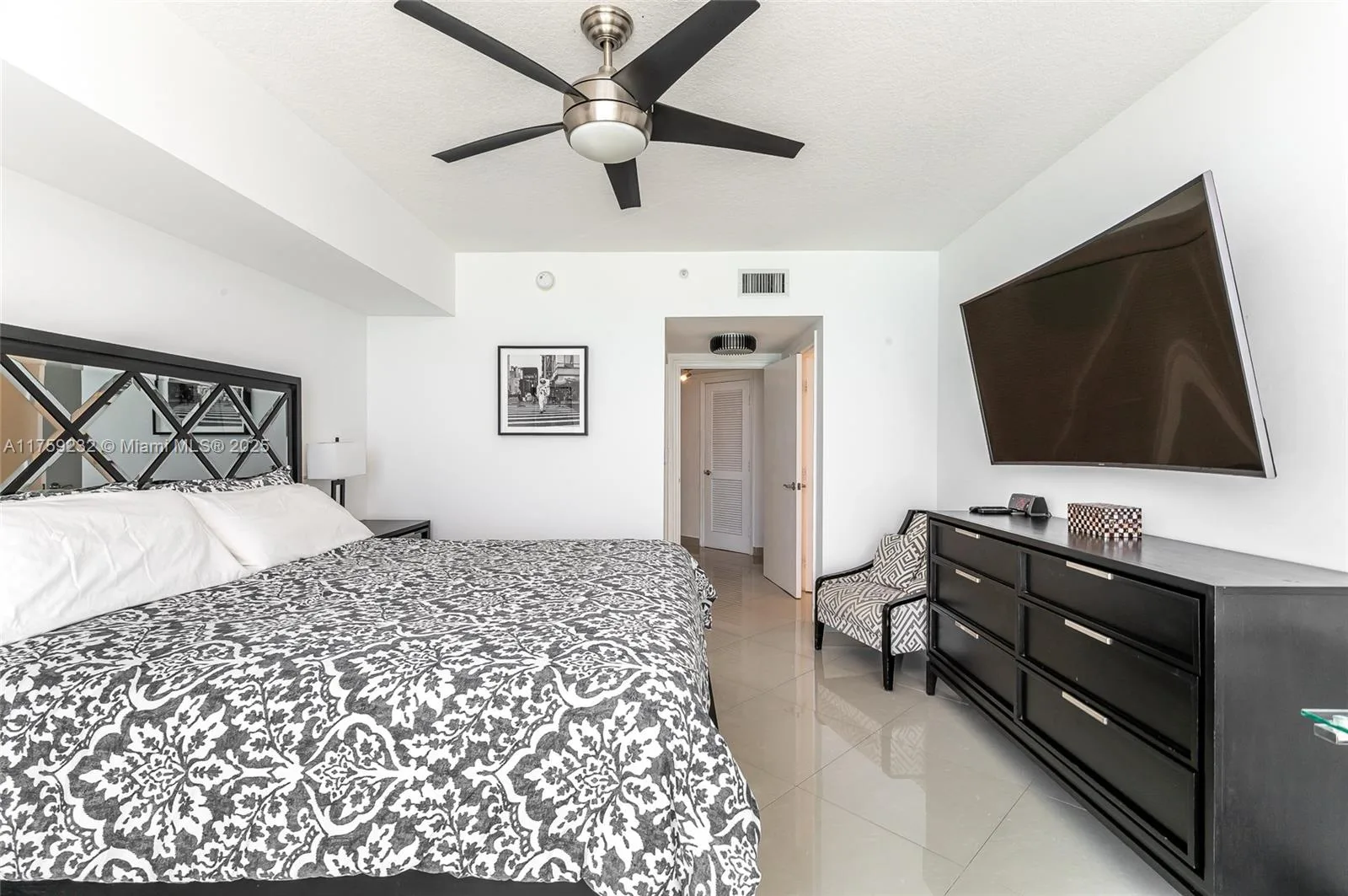 16699 Collins Ave # 1809, Sunny Isles Beach, FL 33160 photo 10