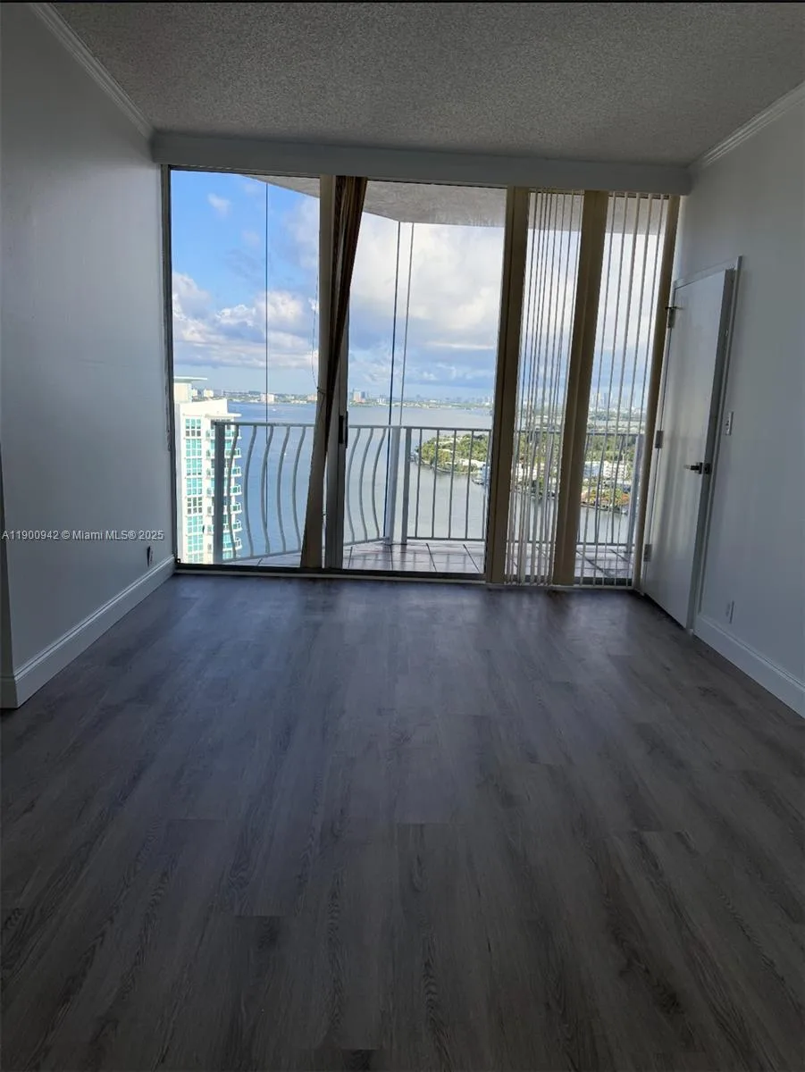 7601 E Treasure Dr # PH112, North Bay Village, FL 33141 photo 4