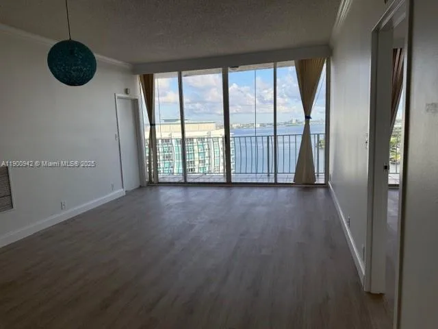 7601 E Treasure Dr # PH112, North Bay Village, FL 33141 photo 7
