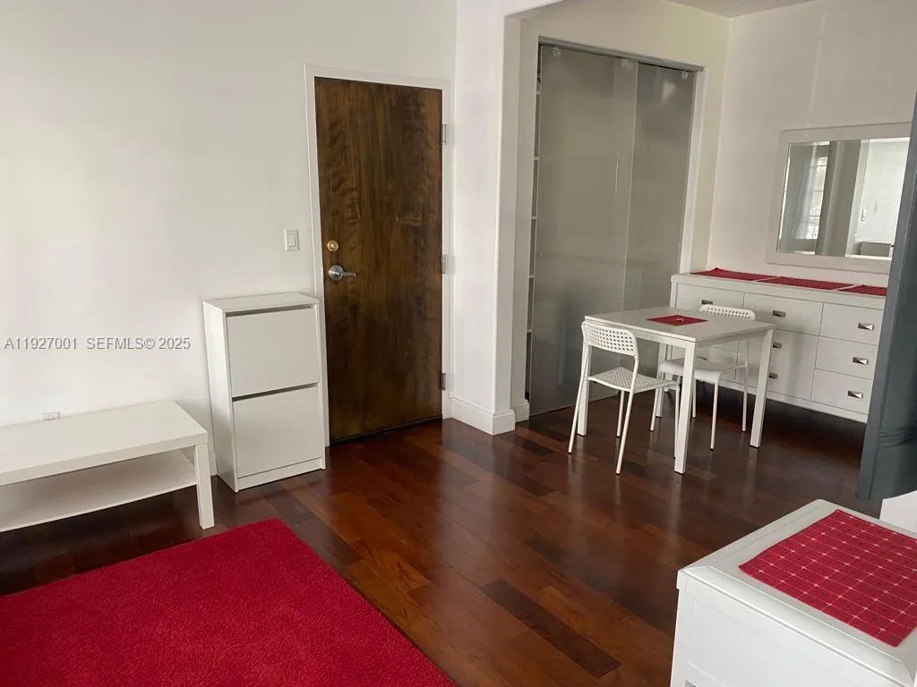 526 15 ST # 2, Miami Beach, FL 33139 photo 3