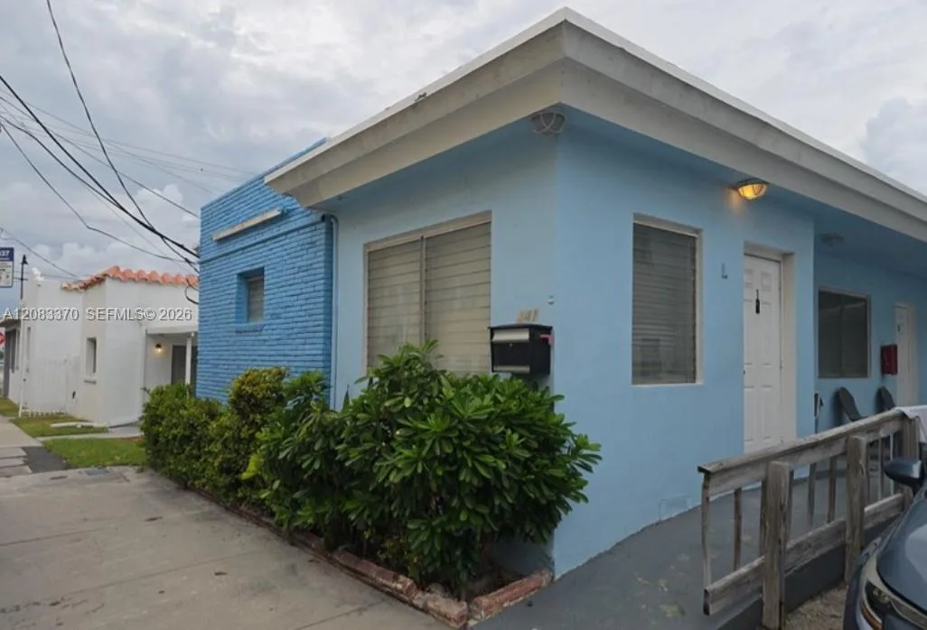 341 Monroe St # 4, Hollywood, FL 33019