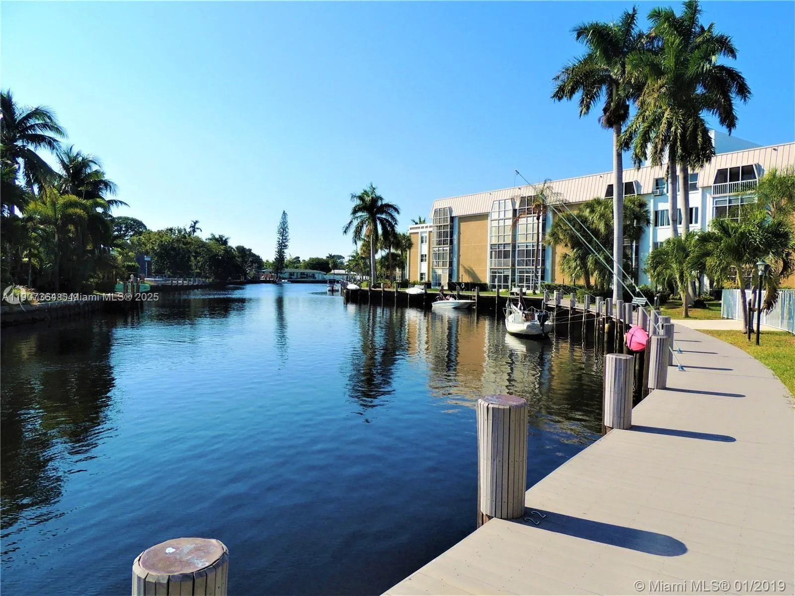 2970 NE 16th Ave # 413, Oakland Park, FL 33334