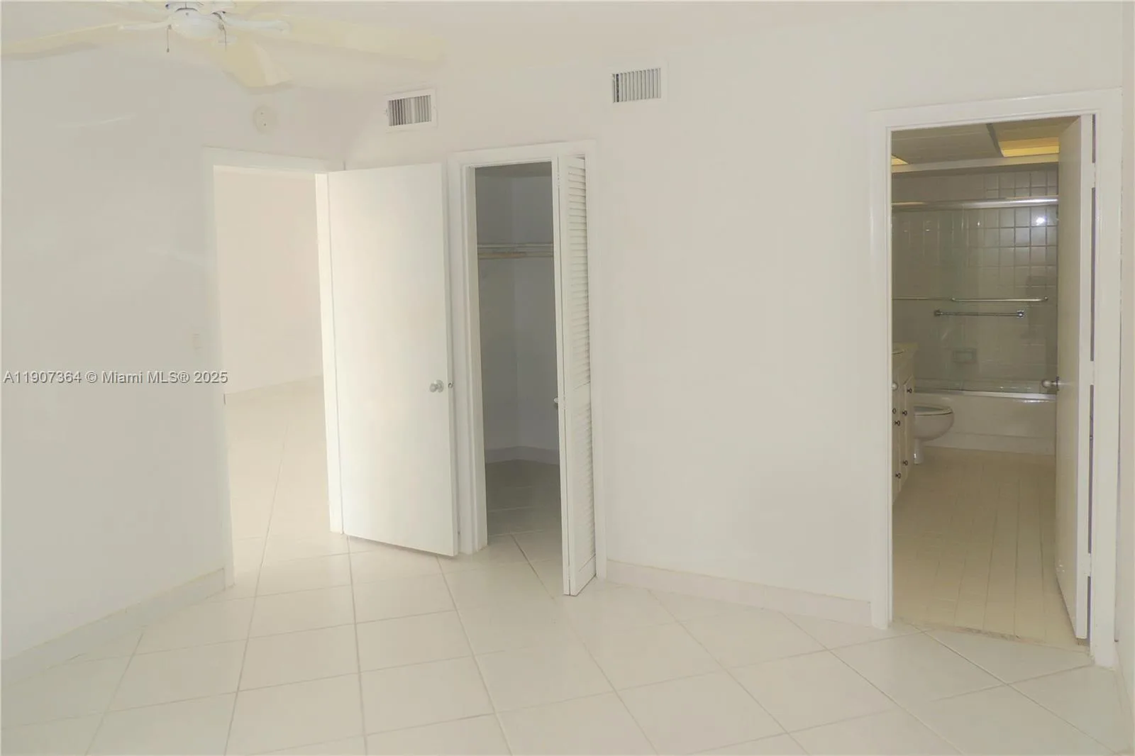 2970 NE 16th Ave # 413, Oakland Park, FL 33334 photo 11