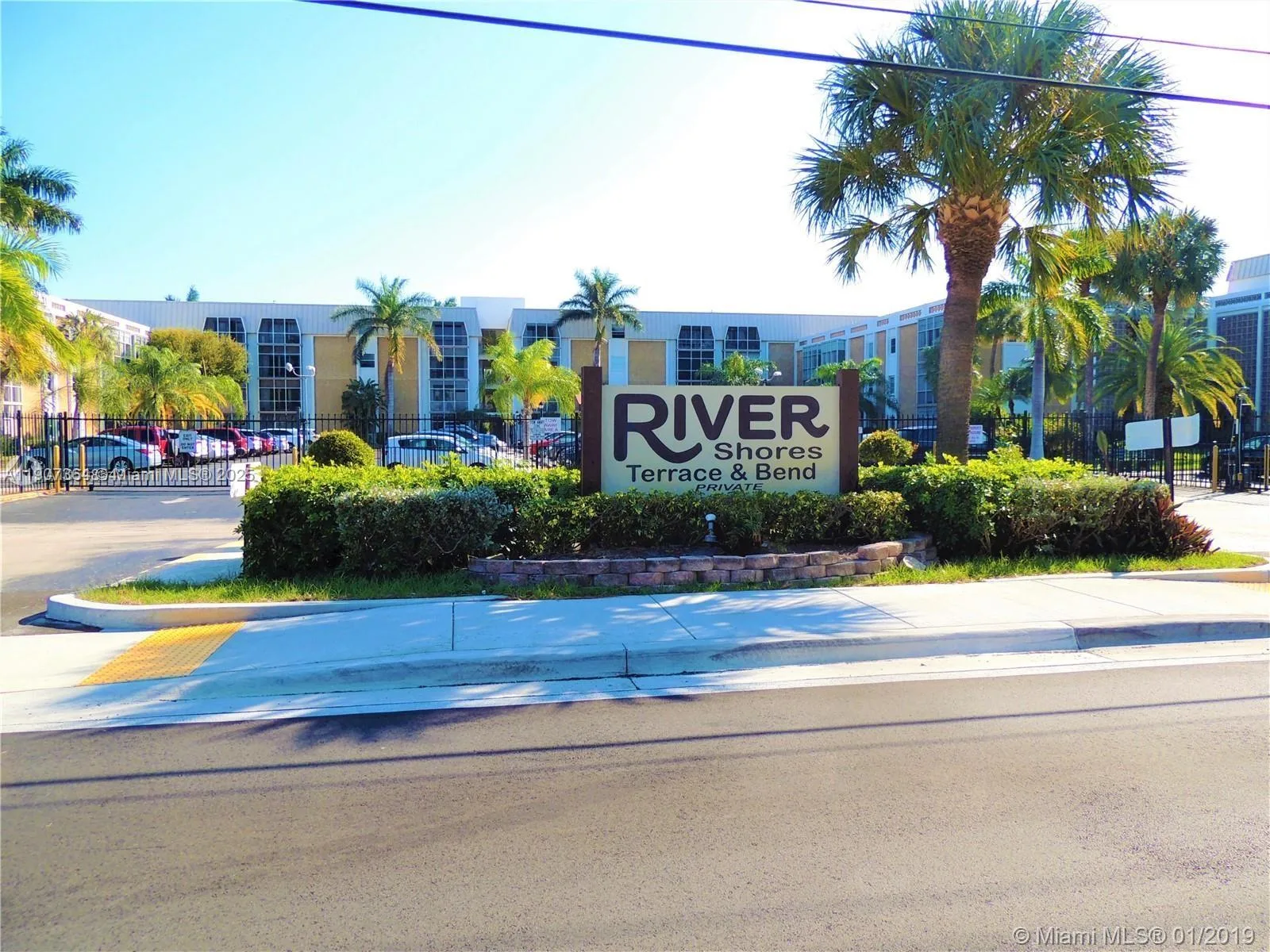 2970 NE 16th Ave # 413, Oakland Park, FL 33334 photo 3