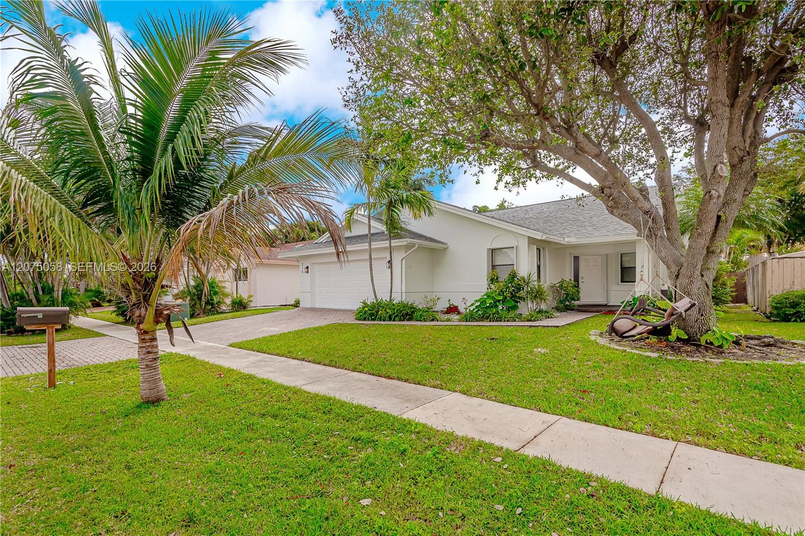 216 SE 9th St, Dania Beach, FL 33004