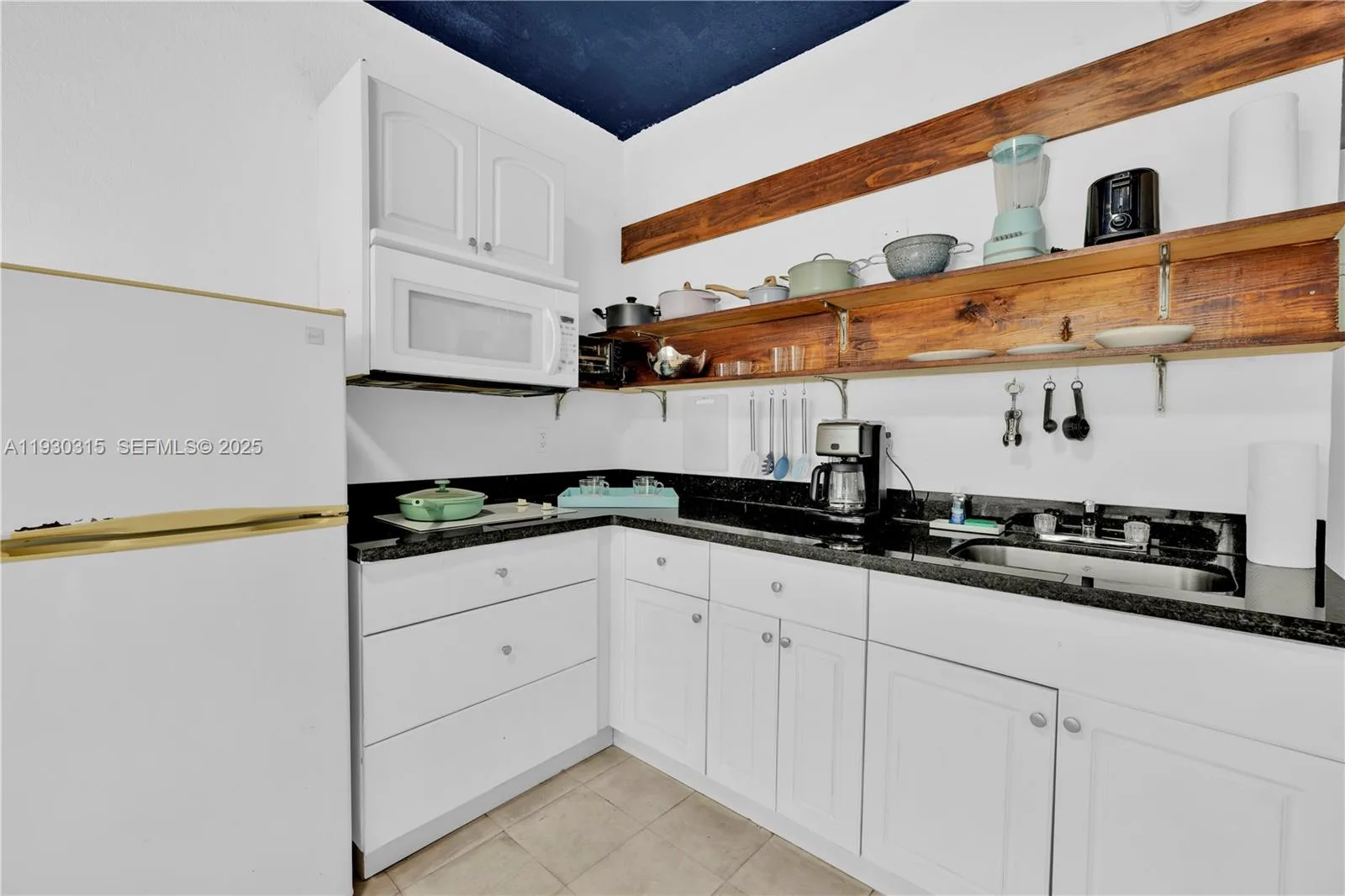 255 W 24th St # 302, Miami Beach, FL 33140 photo 7