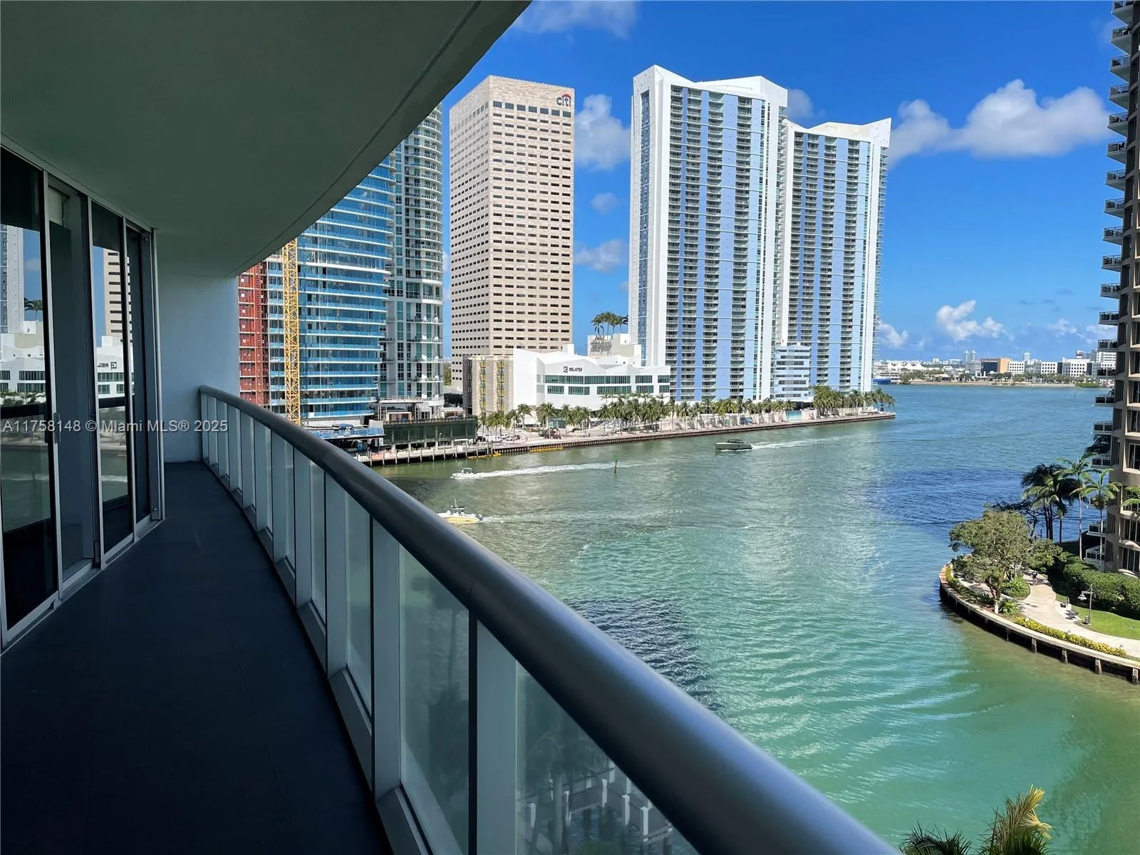 465 Brickell Ave # 819, Miami, FL 33131 photo 4