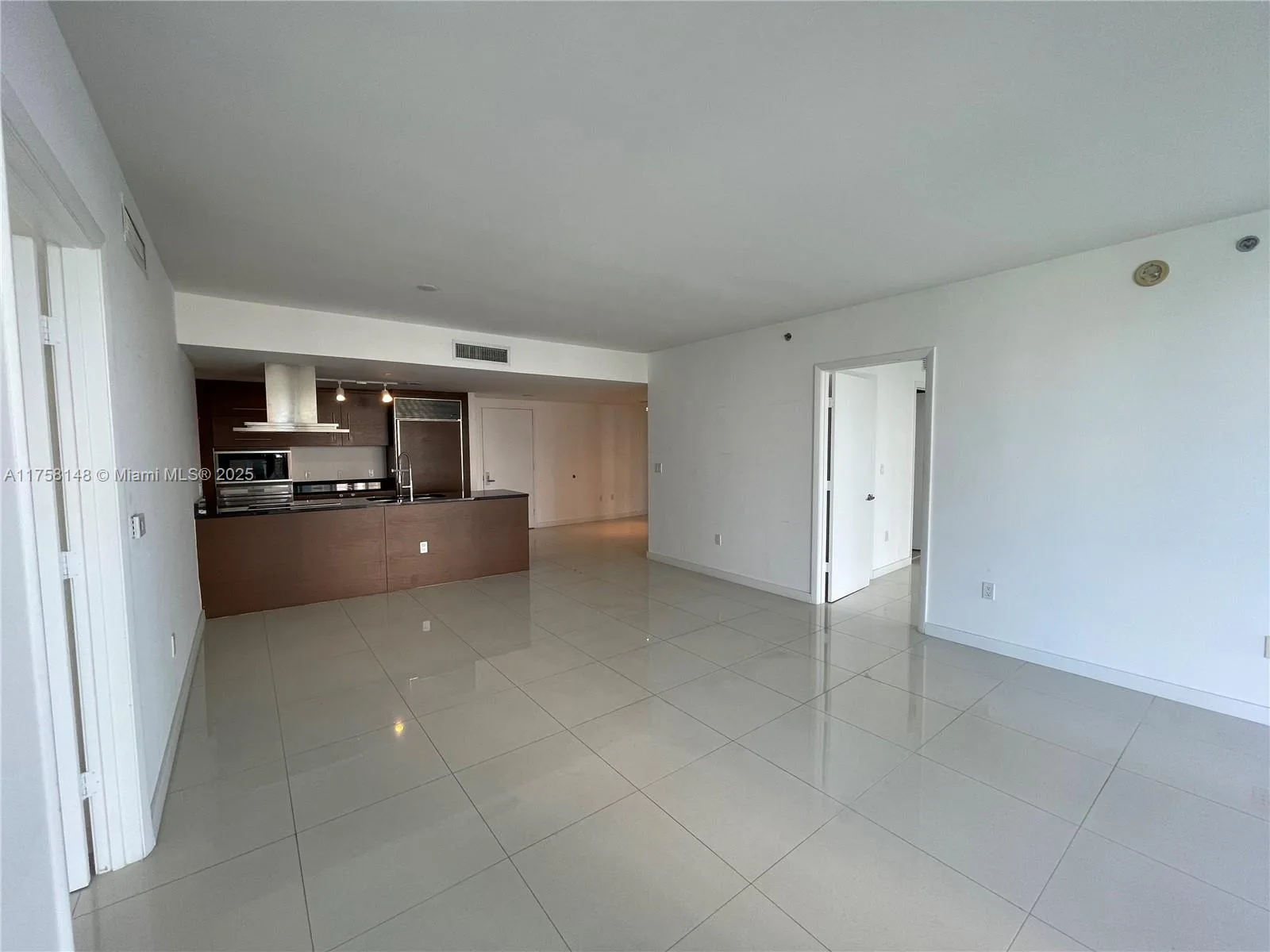 465 Brickell Ave # 819, Miami, FL 33131 photo 9