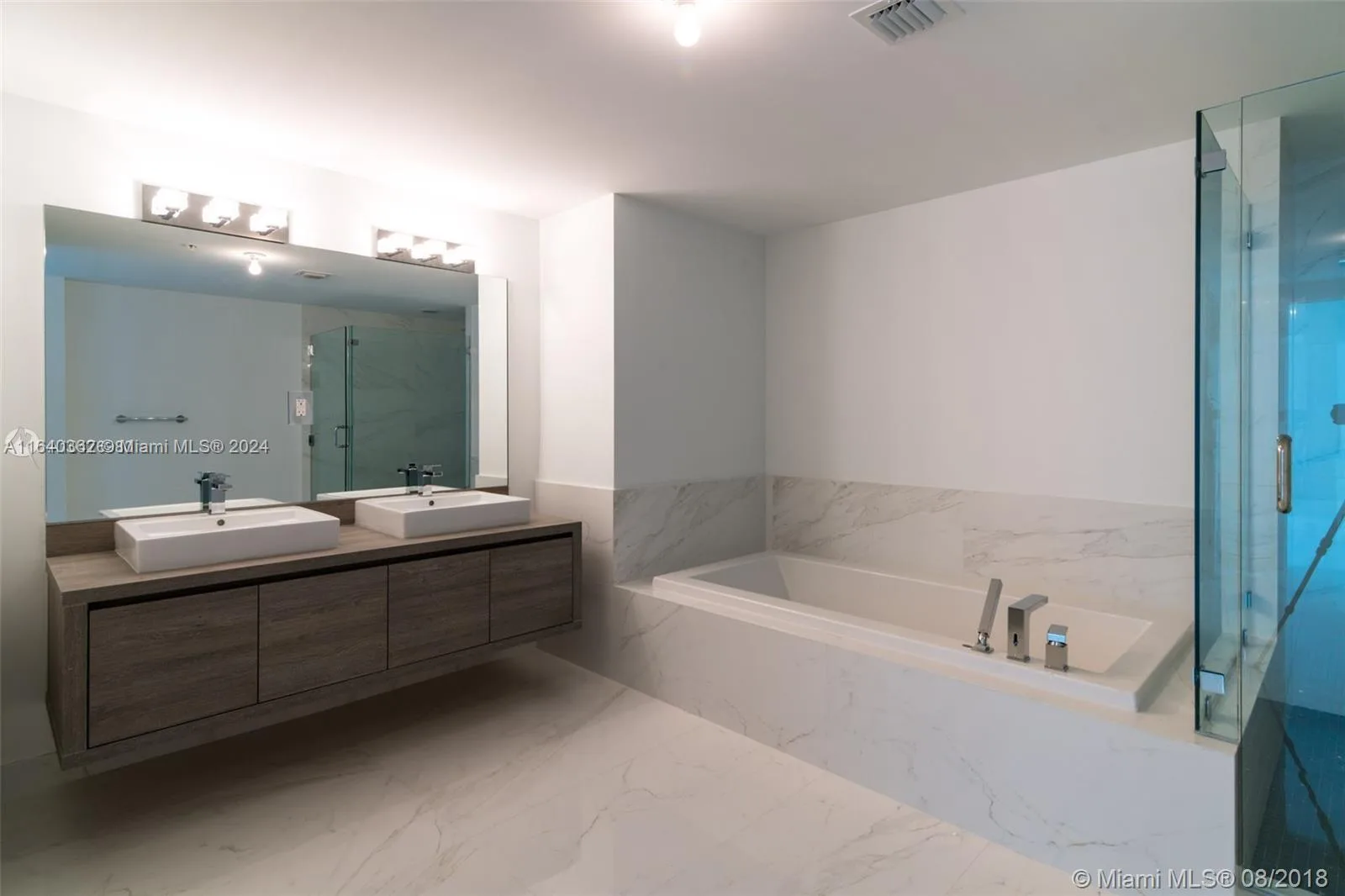 400 Sunny Isles Blvd # 1019, Sunny Isles Beach, FL 33160 photo 9