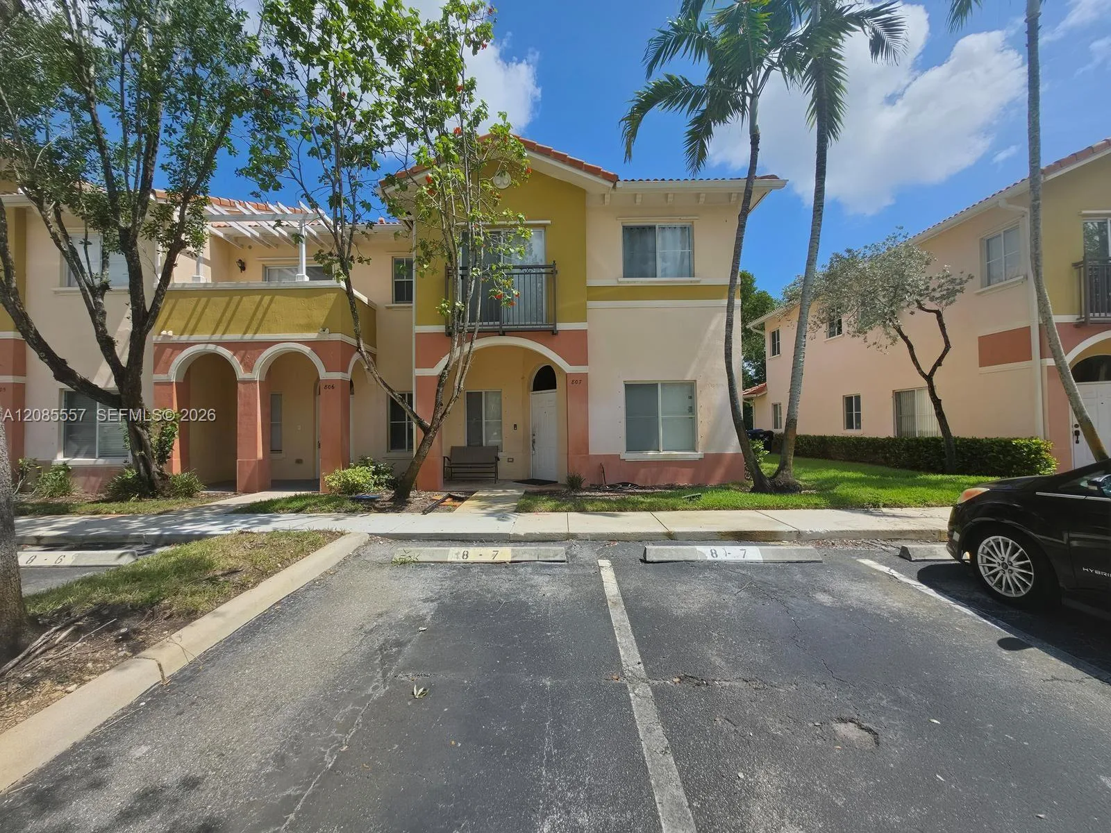 807 N Santa Catalina Cir, North Lauderdale, FL 33068