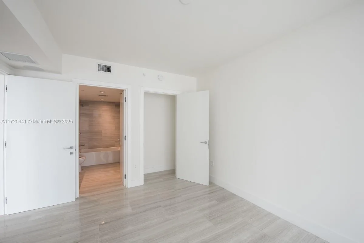 1451 Brickell Ave # 2103, Miami, FL 33131 photo 10