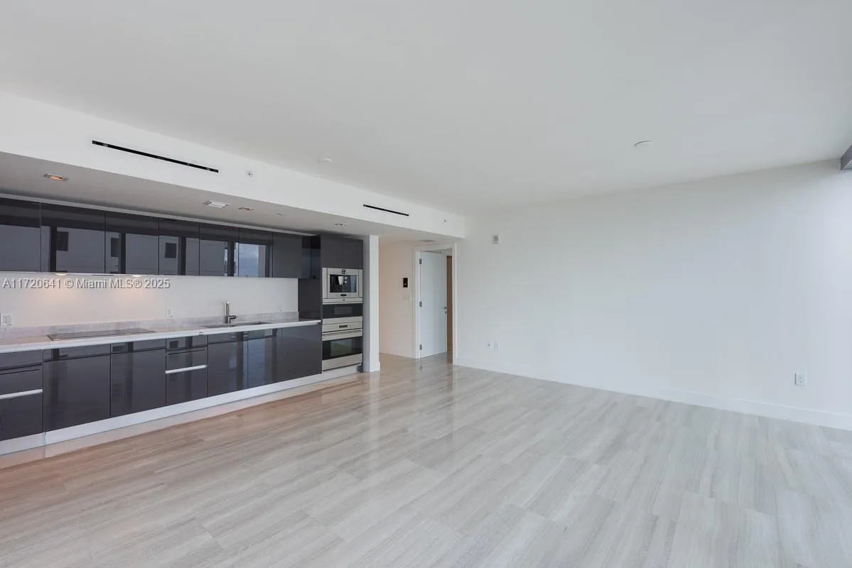 1451 Brickell Ave # 2103, Miami, FL 33131 photo 6