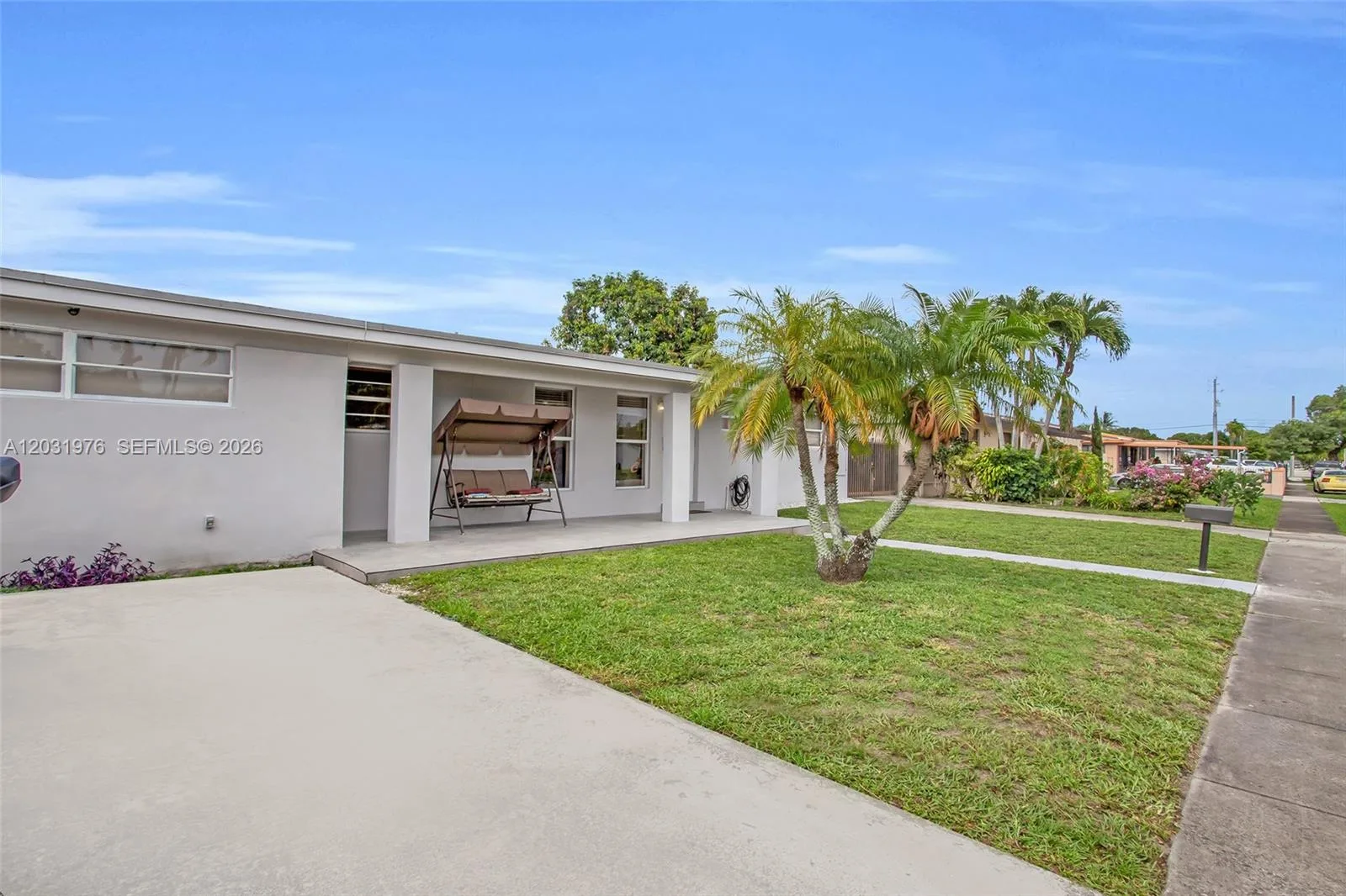 855 W 70th Pl, Hialeah, FL 33014 photo 4