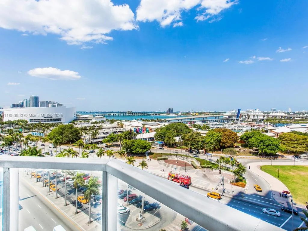 244 Biscayne Blvd # 1202, Miami, FL 33132 photo 3