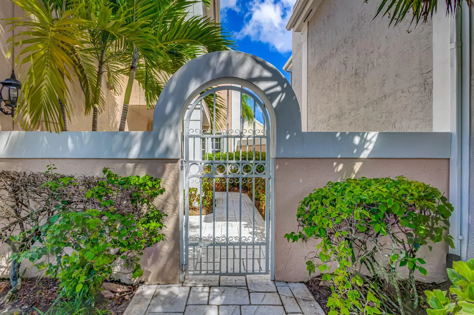 17 Selby Lane, Palm Beach Gardens, FL 33418 photo 5