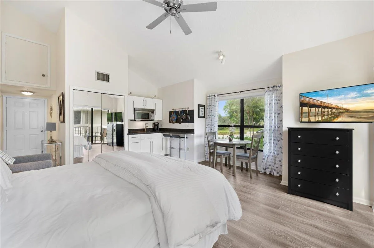 11863 Wimbledon Circle # 524, Wellington, FL 33414 photo 11
