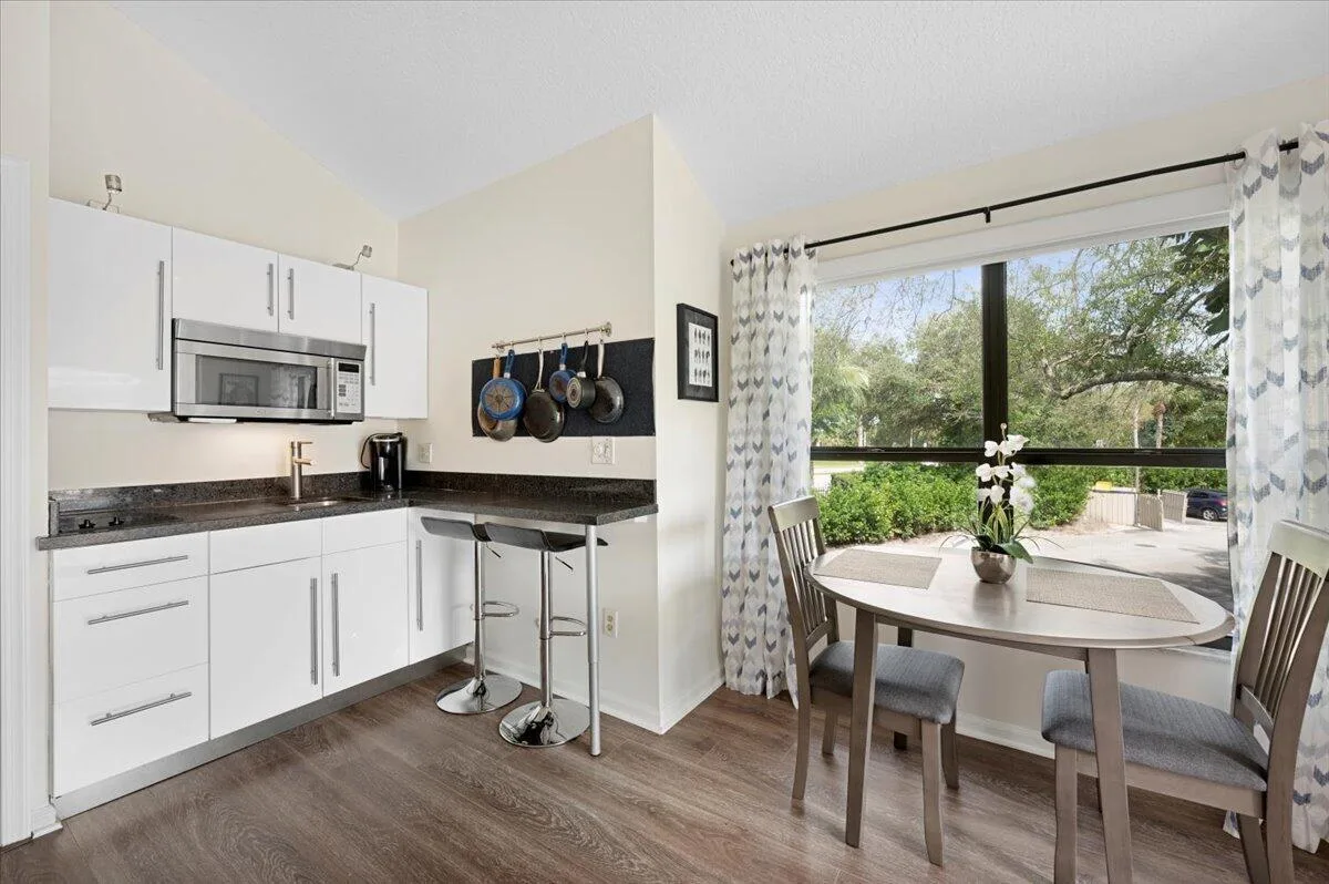 11863 Wimbledon Circle # 524, Wellington, FL 33414 photo 8