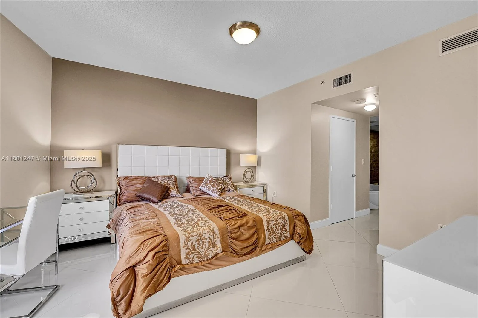 16275 Collins Ave # 2002, Sunny Isles Beach, FL 33160 photo 9