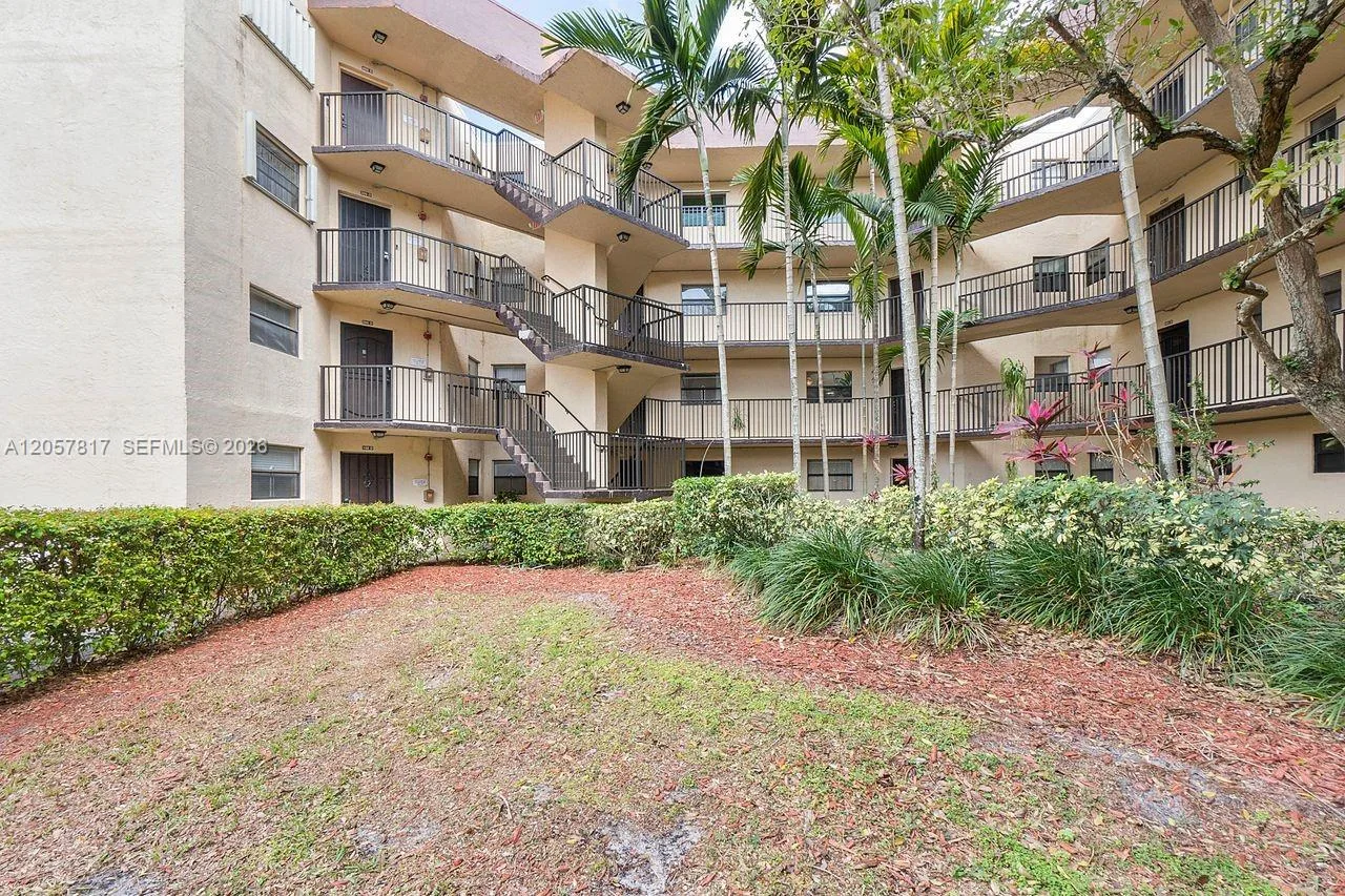 6655 W Broward Blvd # 200, Plantation, FL 33317 photo 2