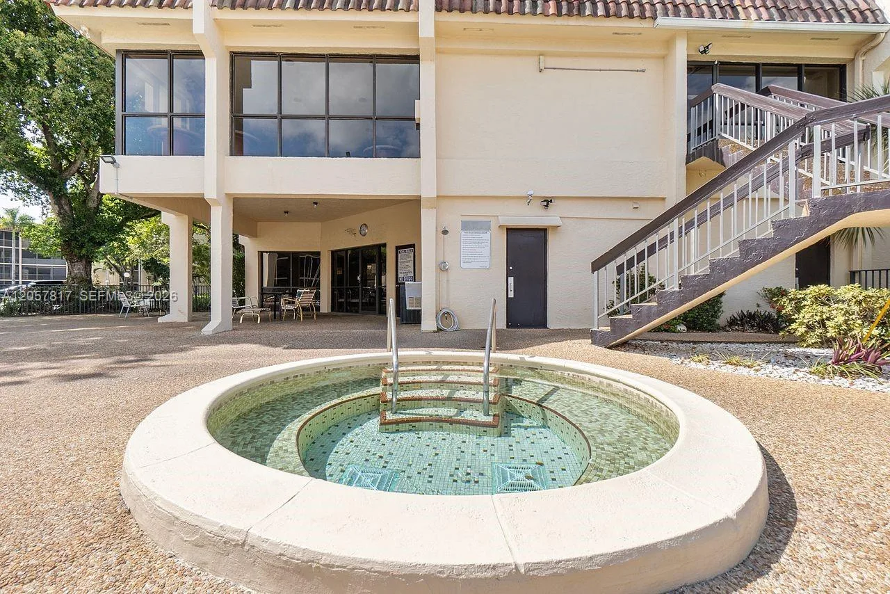 6655 W Broward Blvd # 200, Plantation, FL 33317 photo 4