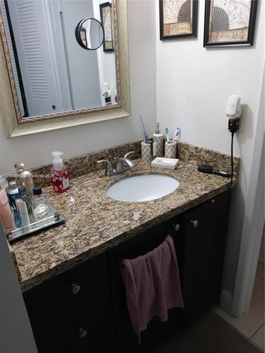 10253 NW 9th St Cir # 102-6, Miami, FL 33172 photo 4