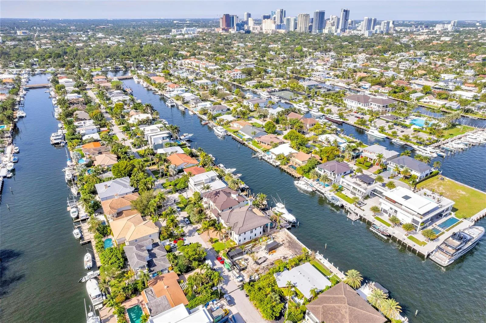 1725 SE 13TH Street, Fort Lauderdale, FL 33316 photo 9