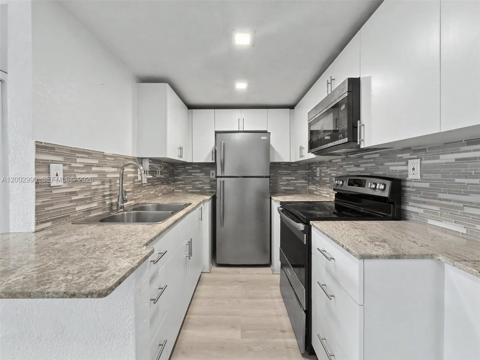 606 W 81st St # 120, Hialeah, FL 33014