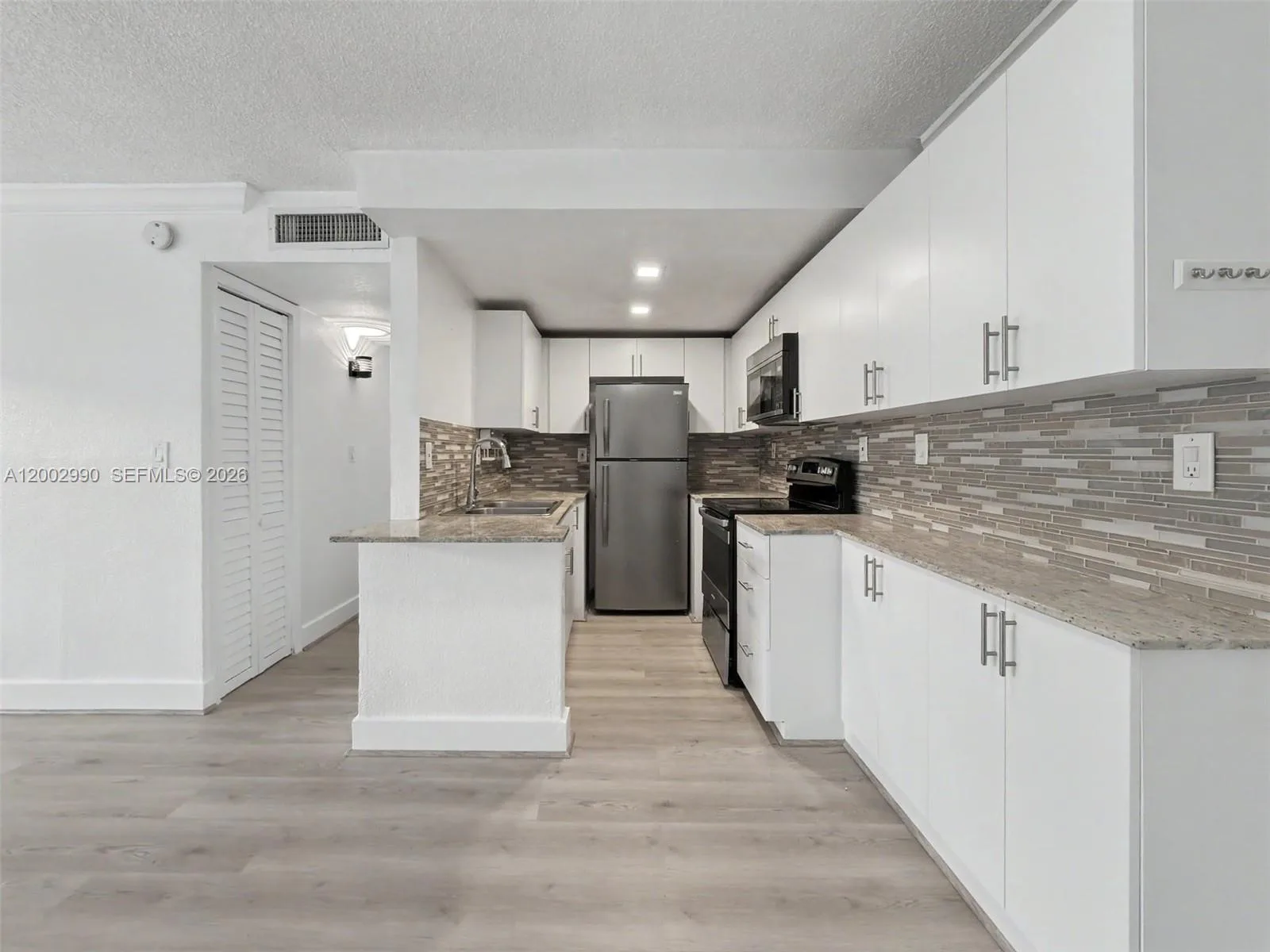606 W 81st St # 120, Hialeah, FL 33014 photo 2