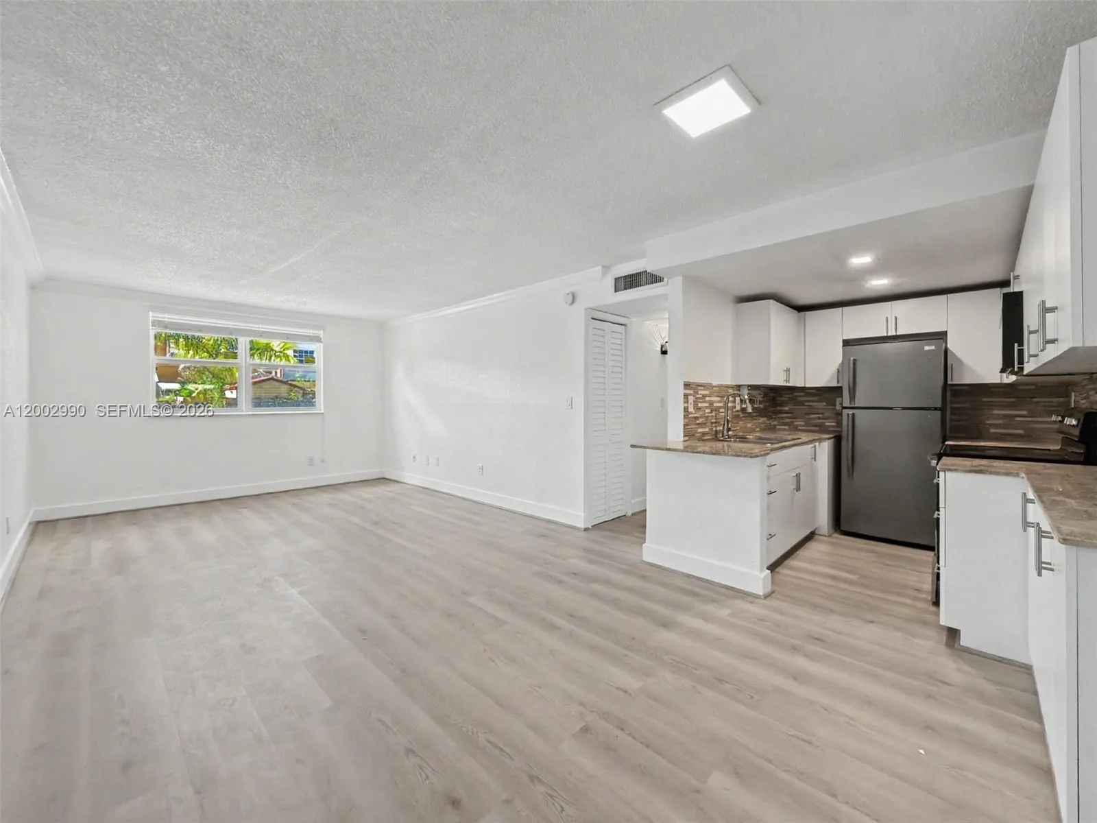 606 W 81st St # 120, Hialeah, FL 33014 photo 9