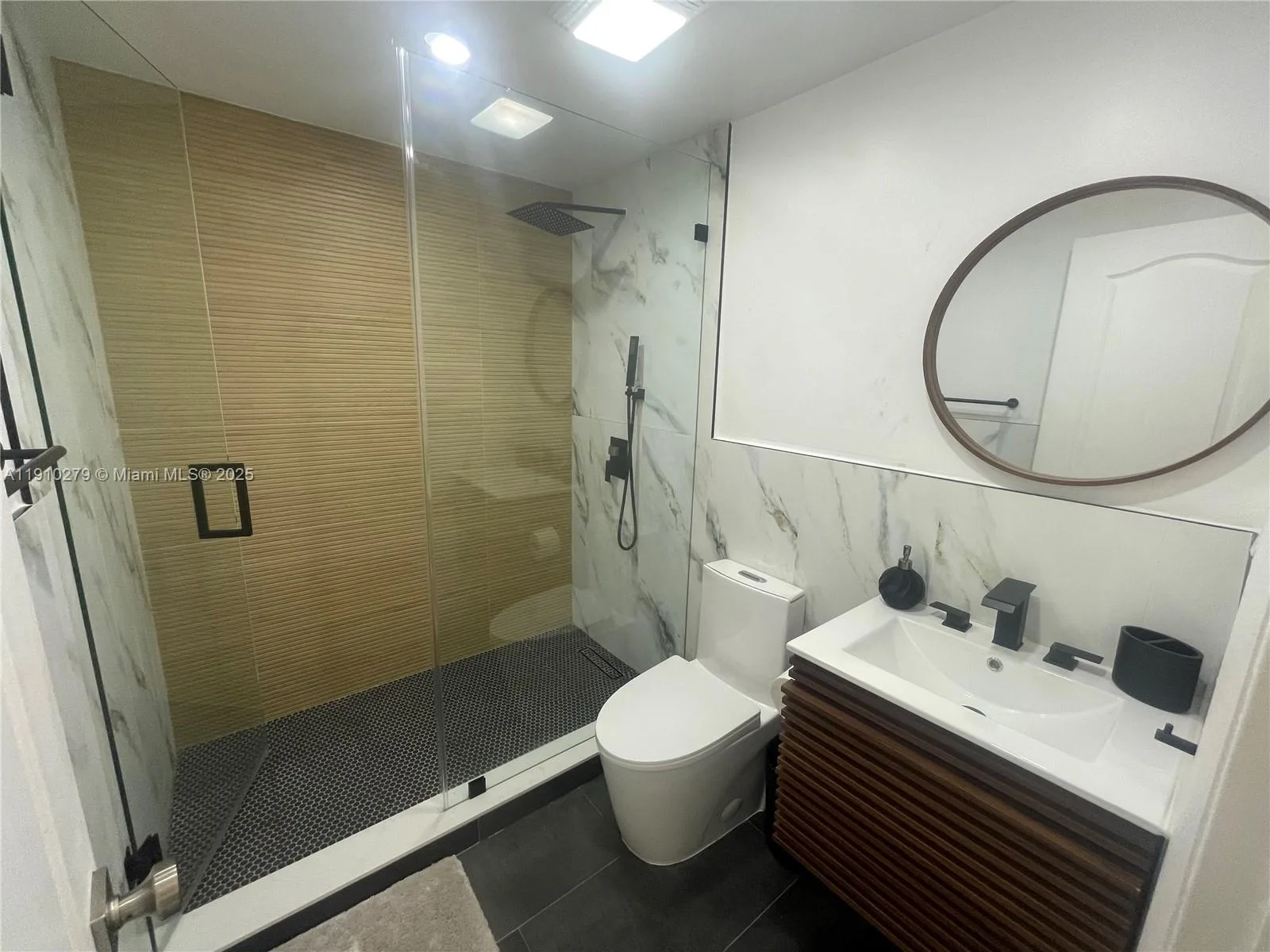 1505 NE 15th Ave # 4, Fort Lauderdale, FL 33304 photo 4