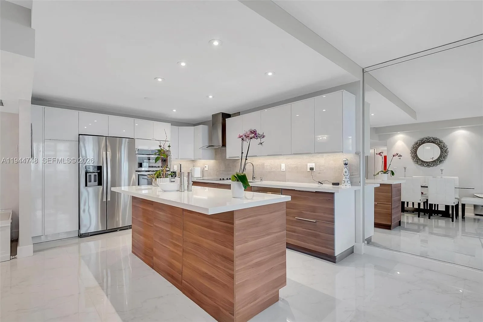2301 Collins Ave # 810, Miami Beach, FL 33139 photo 2