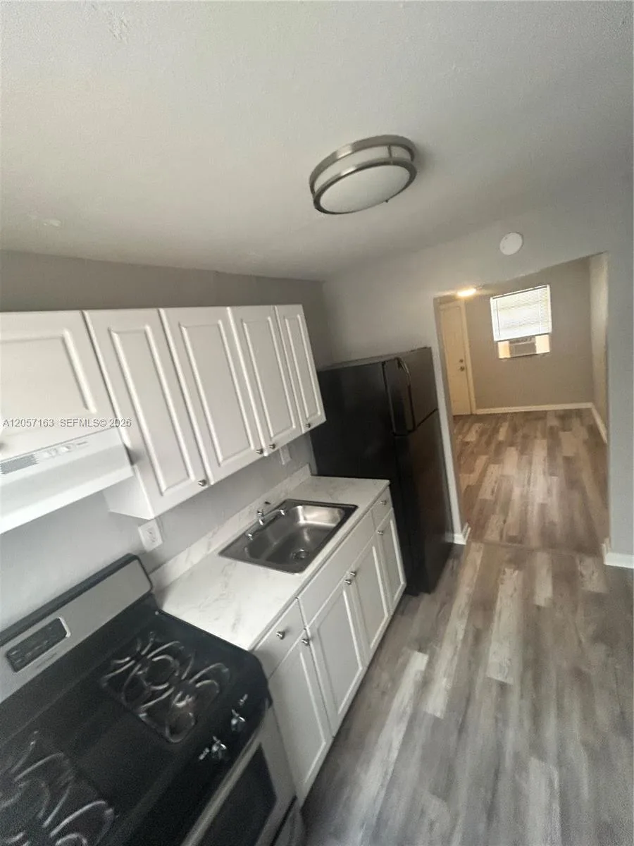 161 NW 15th St # 6, Miami, FL 33136