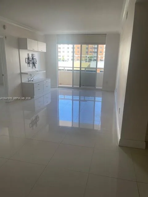 2775 NE 187th St # 524, Aventura, FL 33180 photo 2