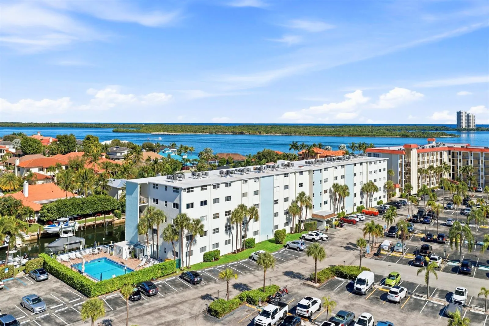109 Paradise Harbour Blvd # 415, North Palm Beach, FL 33408