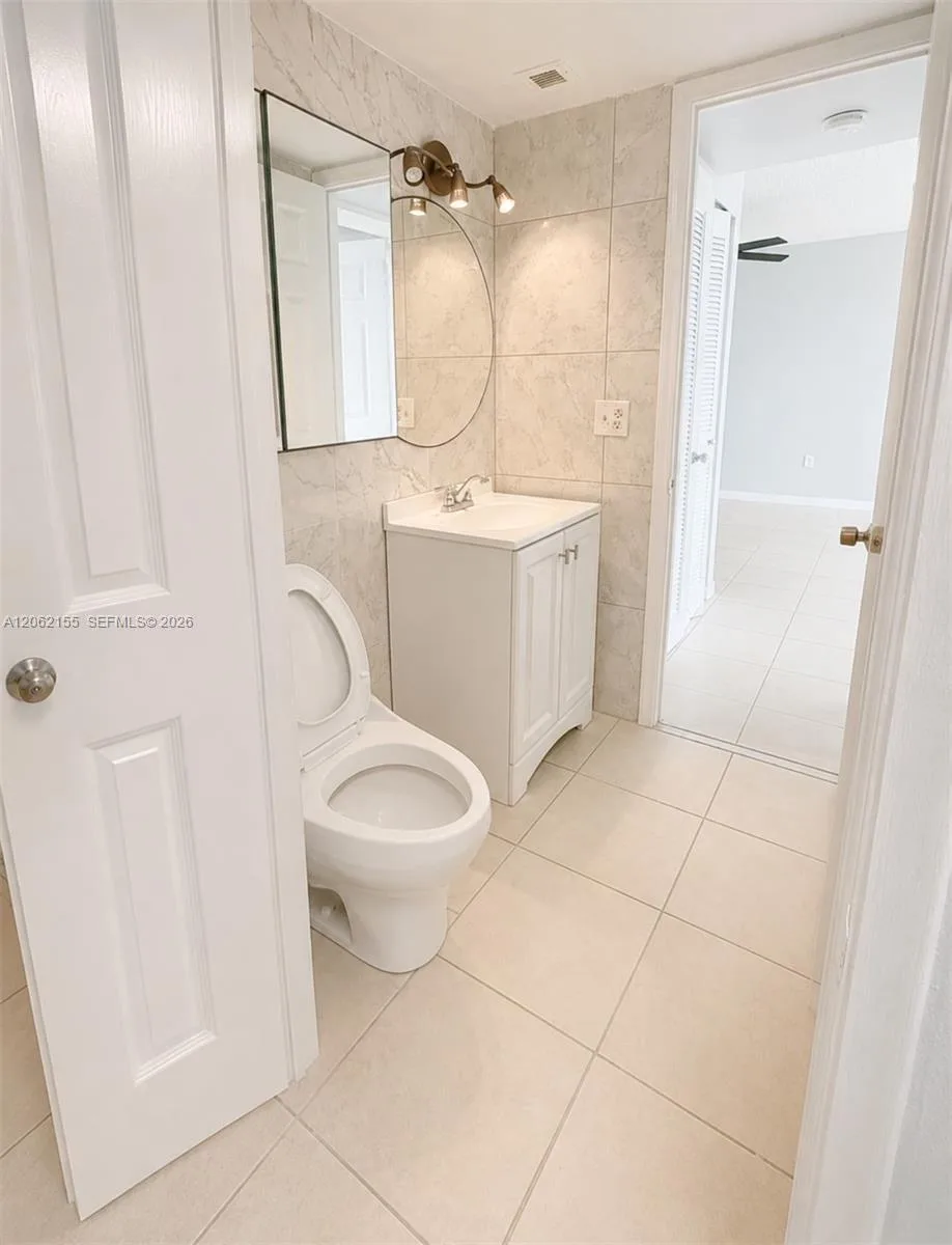 2841 NE 163rd St # 606, North Miami Beach, FL 33160 photo 5